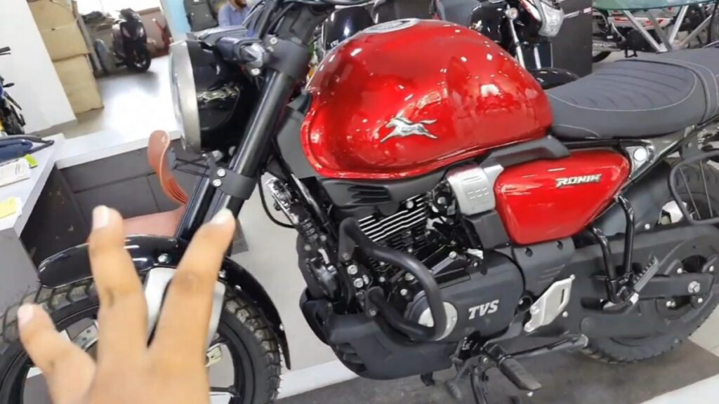 TVS Ronin: बाजार में Royal Enfield को टक्कर देने वाली दमदार बाइक, कीमत की जानकारी